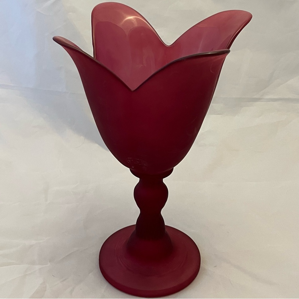 Ecoglass Flower Petal Frosted Recycled Glass Pedestal, Made In Spain EUC